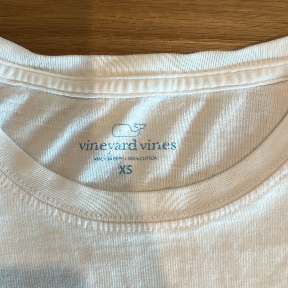 💛 VineYard Vines Short Sleeve top 💛 - Picture 2 of 4